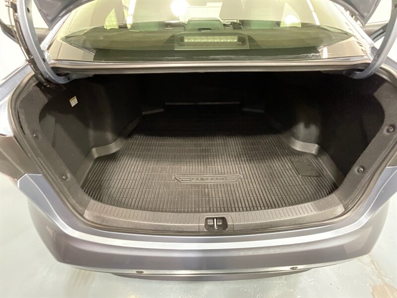 2022 Toyota Corolla Hybrid LE / 1-OWNER LOCAL /Backup Camera/33K MILES - Photo 30 - Gladstone, OR 97027