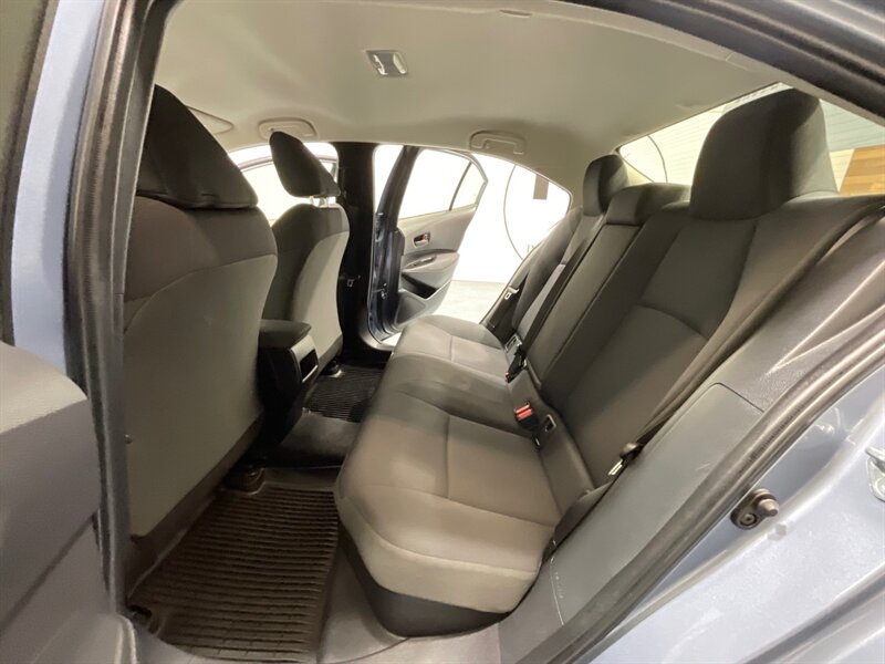 2022 Toyota Corolla Hybrid LE / 1-OWNER LOCAL /Backup Camera/33K MILES - Photo 10 - Gladstone, OR 97027