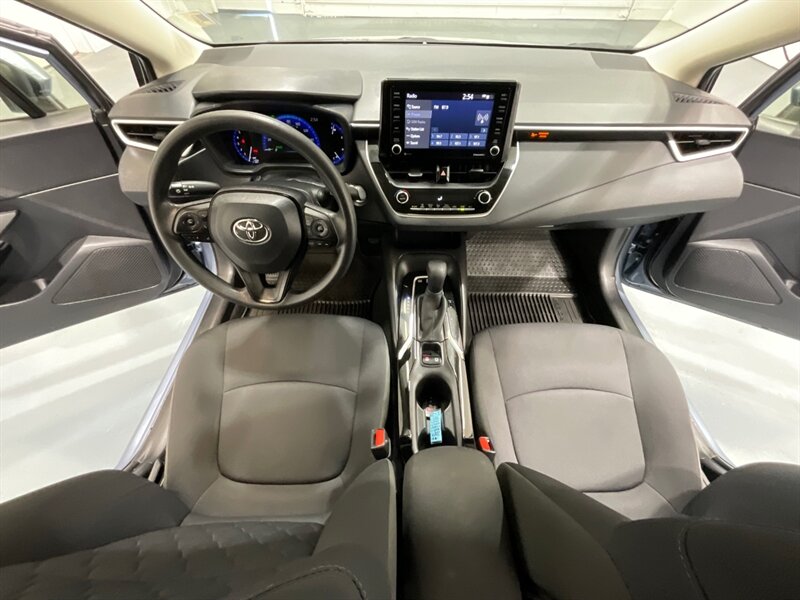 2022 Toyota Corolla Hybrid LE / 1-OWNER LOCAL /Backup Camera/33K MILES - Photo 19 - Gladstone, OR 97027