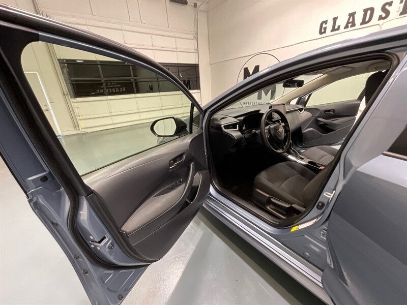 2022 Toyota Corolla Hybrid LE / 1-OWNER LOCAL /Backup Camera/33K MILES - Photo 32 - Gladstone, OR 97027