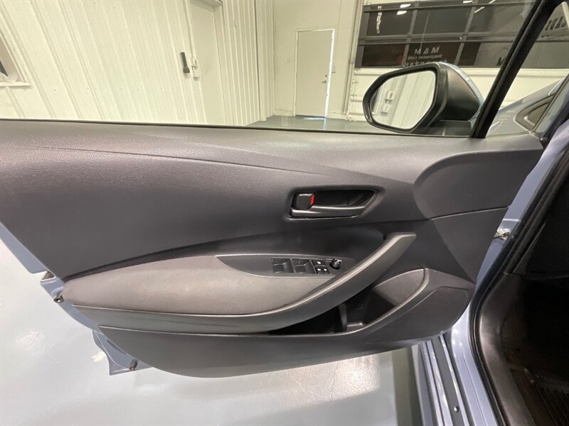 2022 Toyota Corolla Hybrid LE / 1-OWNER LOCAL /Backup Camera/33K MILES - Photo 33 - Gladstone, OR 97027