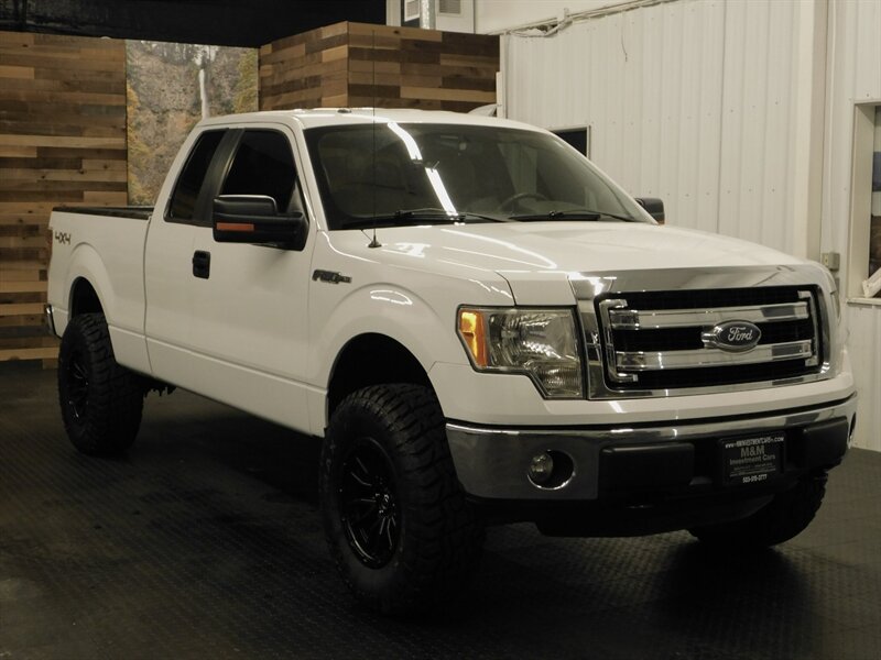 2014 Ford F-150 XLT 4X4 / 5.0L V8 /   - Photo 2 - Gladstone, OR 97027