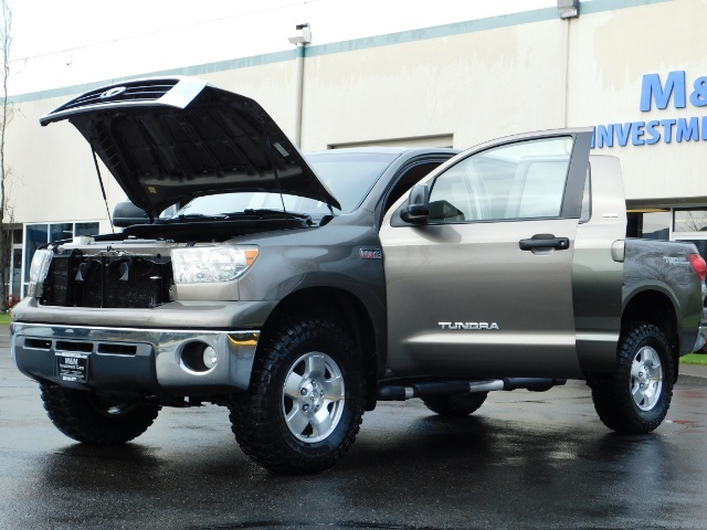 2008 Toyota Tundra DOUBLE CAB 4X4 / V8 5.7L / TRD / 1-OWNER / LIFTED   - Photo 30 - Portland, OR 97217