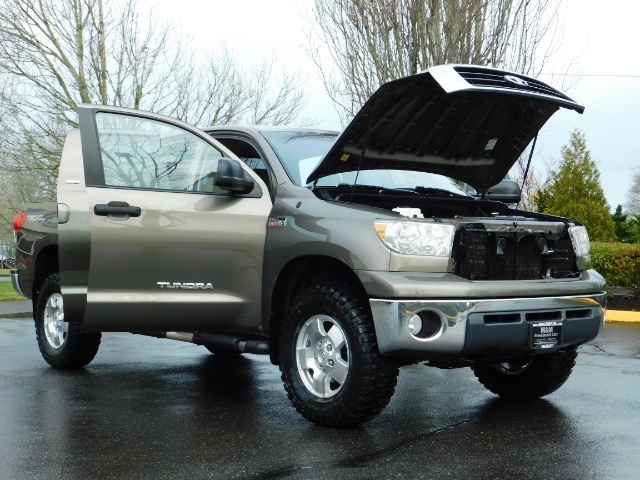 2008 Toyota Tundra DOUBLE CAB 4X4 / V8 5.7L / TRD / 1-OWNER / LIFTED