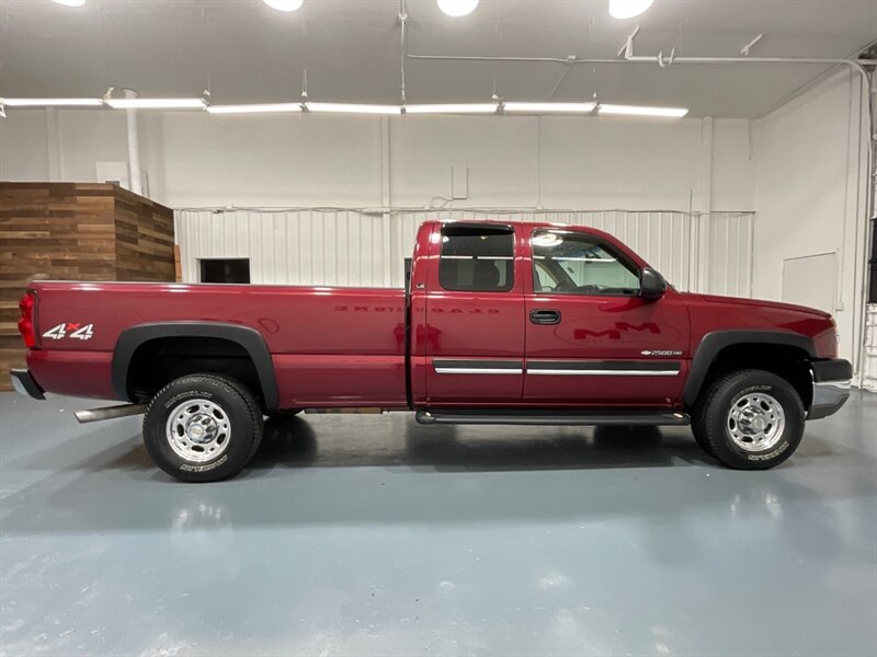 2004 Chevrolet Silverado 2500 LS 4X4 / 6.0L V8 / ZERO RUST / 88K MILES  / LONG BED - Photo 4 - Gladstone, OR 97027