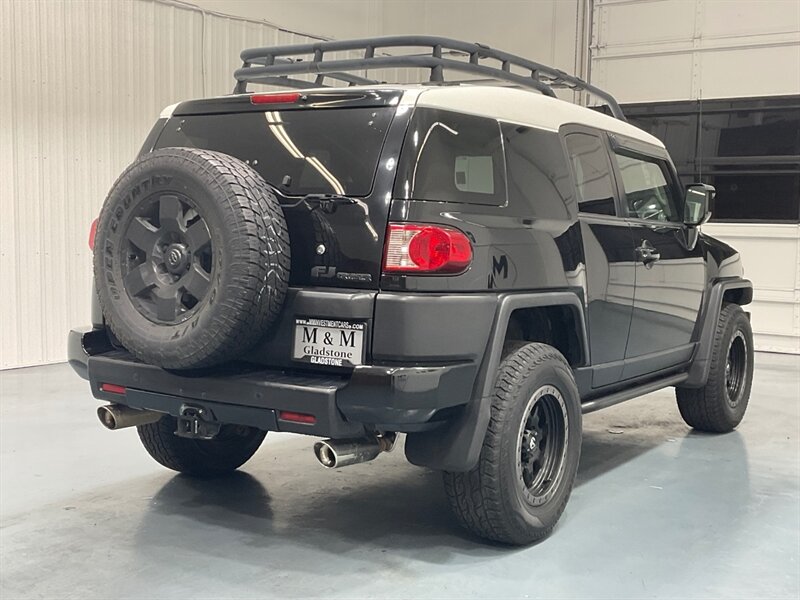 2008 Toyota FJ Cruiser 4X4 / 4.0L 6Cyl / NEW TIRES / LOCAL w/ ZERO RUST  / Rear Diff Lock - Photo 5 - Gladstone, OR 97027