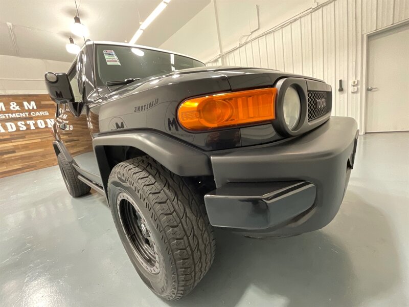 2008 Toyota FJ Cruiser 4X4 / 4.0L 6Cyl / NEW TIRES / LOCAL w/ ZERO RUST  / Rear Diff Lock - Photo 49 - Gladstone, OR 97027