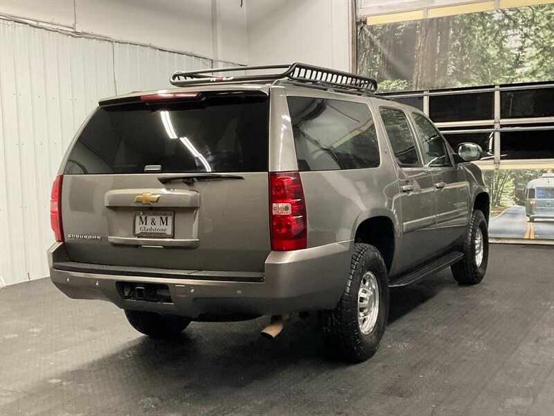 2007 Chevrolet Suburban LT 2500 4X4 / 6.0L V8 / Leather Heated Seats  NEW TIRES /3/4 TON / SUNROOF / LUGGAGE RACK / RUST FREE / 3RD ROW SEAT / SHARP & CLEAN!! - Photo 8 - Gladstone, OR 97027