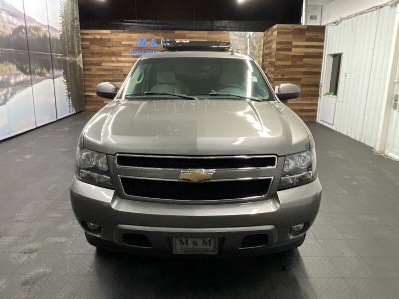 2007 Chevrolet Suburban LT 2500 4X4 / 6.0L V8 / Leather Heated Seats  NEW TIRES /3/4 TON / SUNROOF / LUGGAGE RACK / RUST FREE / 3RD ROW SEAT / SHARP & CLEAN!! - Photo 5 - Gladstone, OR 97027