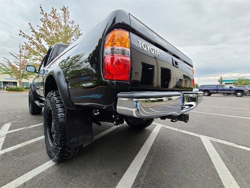 2003 Toyota Tacoma V6 3.4L / 4X4 / 5-SPEED MANUAL / NEW TIMING BELT + WATER PUMP / NEW LIFT & NEW TIRES !! - Photo 11 - Portland, OR 97217