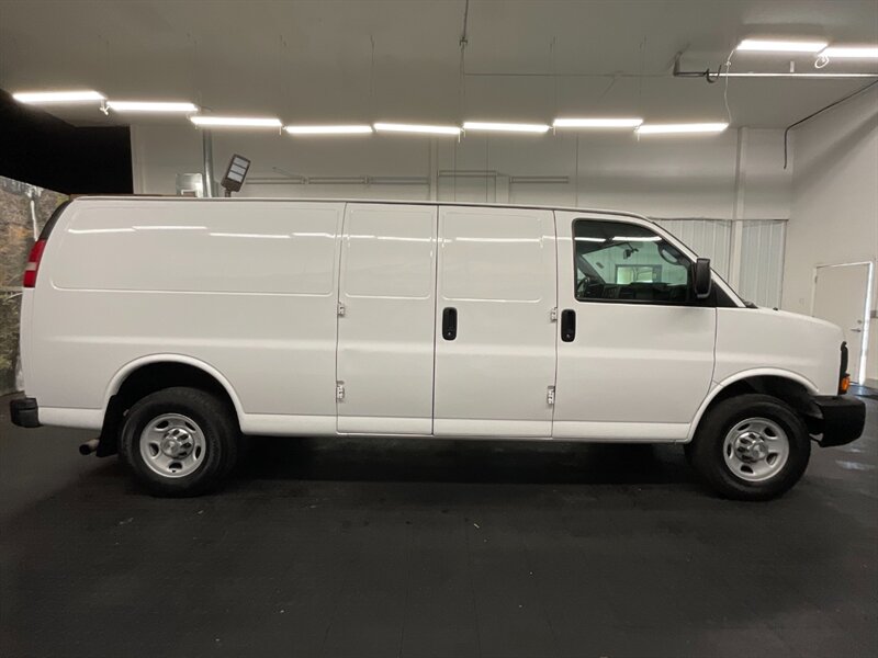 2015 Chevrolet Express   - Photo 4 - Gladstone, OR 97027