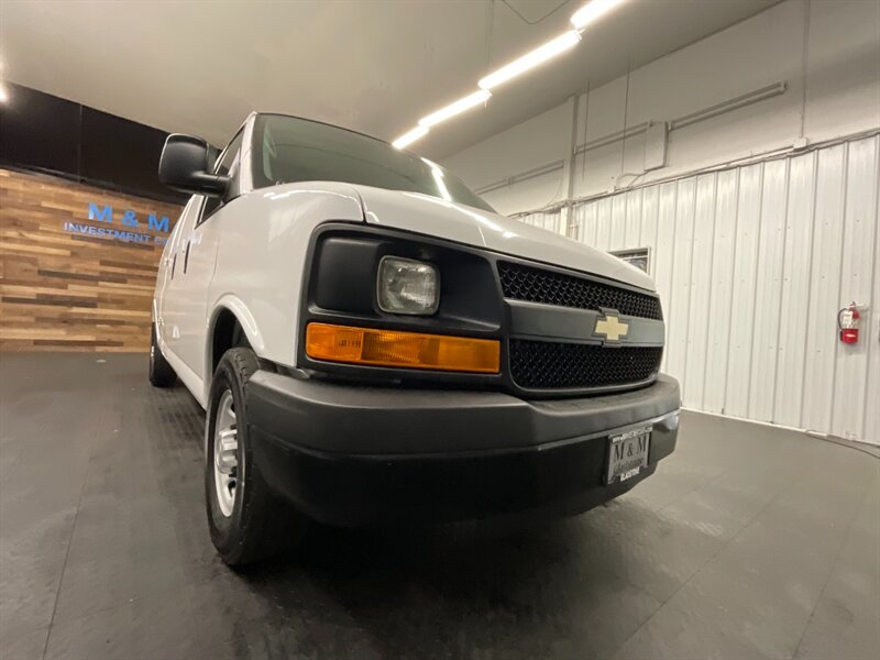 2015 Chevrolet Express   - Photo 10 - Gladstone, OR 97027