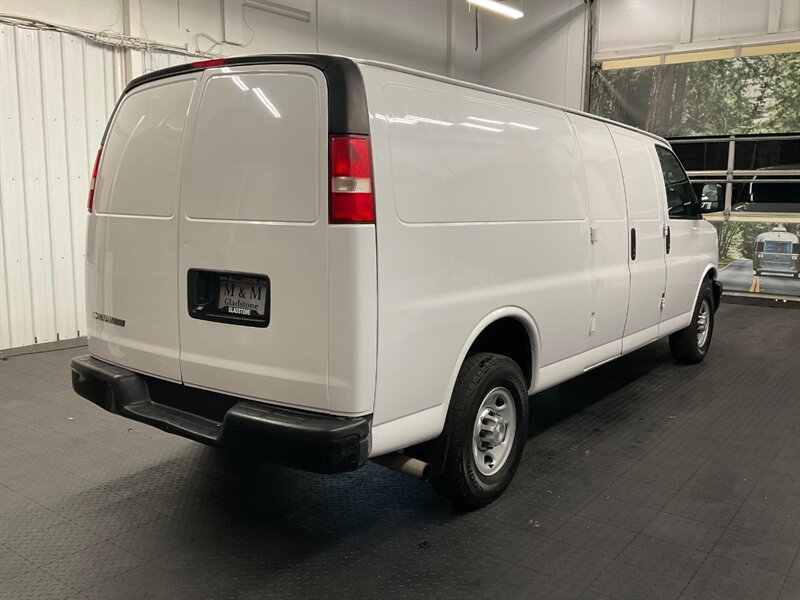 2015 Chevrolet Express   - Photo 12 - Gladstone, OR 97027