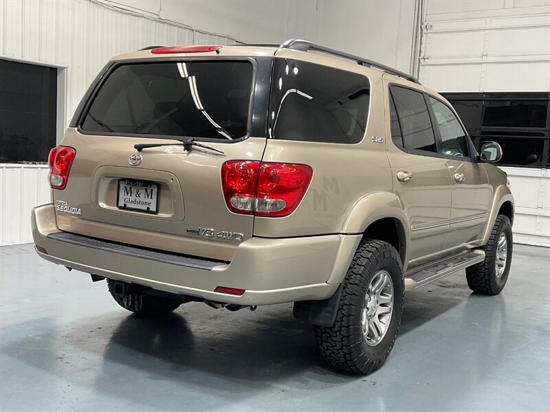 2006 Toyota Sequoia SR5 4X4 /4.7L V8 / NEW  TIRES/ ZERO RUST  / Navigation / FRESH TIMING BELT SERVICE DONE - Photo 8 - Gladstone, OR 97027