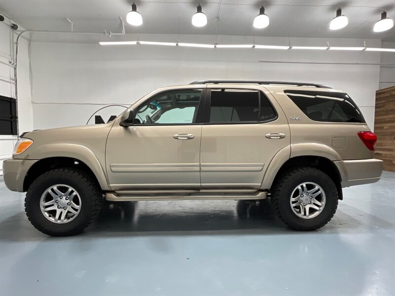 2006 Toyota Sequoia SR5 4X4 /4.7L V8 / NEW  TIRES/ ZERO RUST  / Navigation / FRESH TIMING BELT SERVICE DONE - Photo 3 - Gladstone, OR 97027