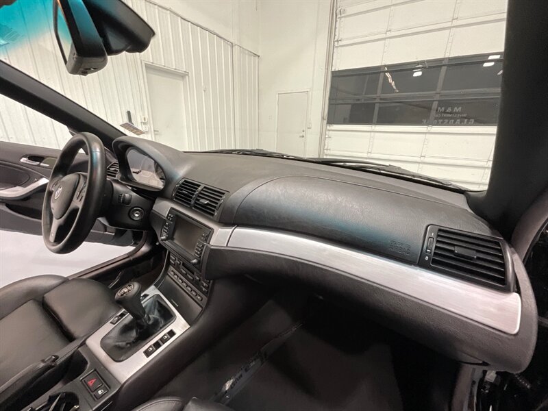 2005 BMW M3 Convertible / 3.2L 6Cyl / 6-SPEED MANUAL/69K MILES / Leather Heated Seats / Navigation / BRAND NEW TIRES / ZERO RUST - Photo 40 - Gladstone, OR 97027