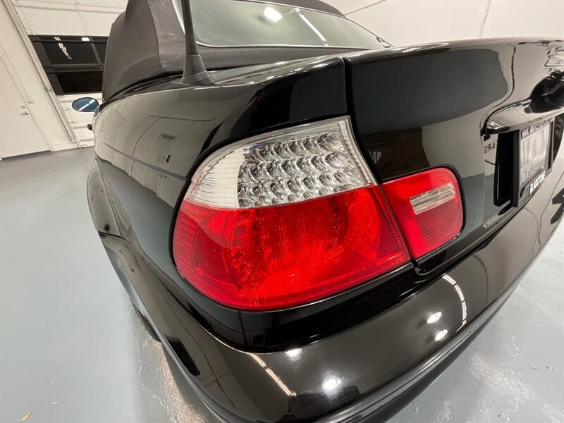 2005 BMW M3 Convertible / 3.2L 6Cyl / 6-SPEED MANUAL/69K MILES / Leather Heated Seats / Navigation / BRAND NEW TIRES / ZERO RUST - Photo 29 - Gladstone, OR 97027