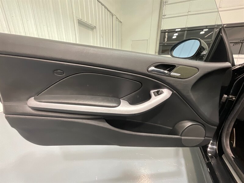 2005 BMW M3 Convertible / 3.2L 6Cyl / 6-SPEED MANUAL/69K MILES / Leather Heated Seats / Navigation / BRAND NEW TIRES / ZERO RUST - Photo 35 - Gladstone, OR 97027