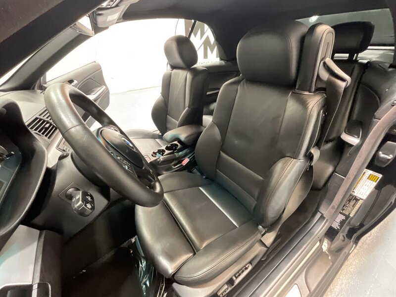 2005 BMW M3 Convertible / 3.2L 6Cyl / 6-SPEED MANUAL/69K MILES / Leather Heated Seats / Navigation / BRAND NEW TIRES / ZERO RUST - Photo 12 - Gladstone, OR 97027
