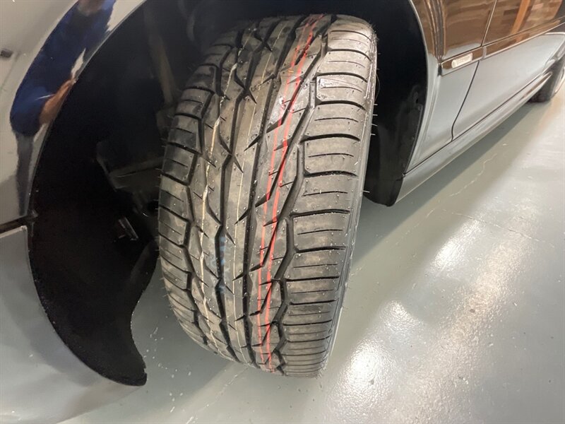 2005 BMW M3 Convertible / 3.2L 6Cyl / 6-SPEED MANUAL/69K MILES / Leather Heated Seats / Navigation / BRAND NEW TIRES / ZERO RUST - Photo 24 - Gladstone, OR 97027