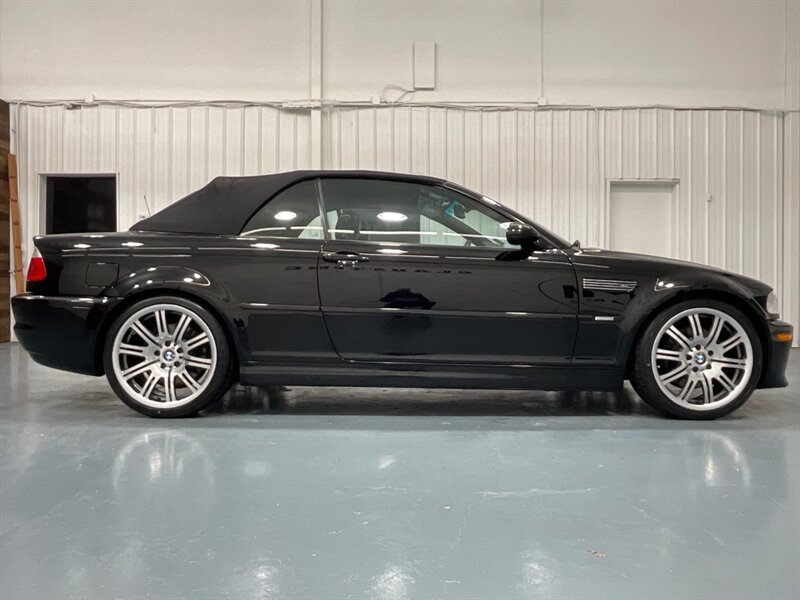2005 BMW M3 Convertible / 3.2L 6Cyl / 6-SPEED MANUAL/69K MILES / Leather Heated Seats / Navigation / BRAND NEW TIRES / ZERO RUST - Photo 4 - Gladstone, OR 97027