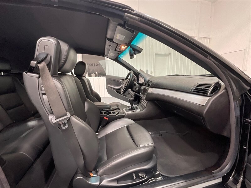 2005 BMW M3 Convertible / 3.2L 6Cyl / 6-SPEED MANUAL/69K MILES / Leather Heated Seats / Navigation / BRAND NEW TIRES / ZERO RUST - Photo 14 - Gladstone, OR 97027