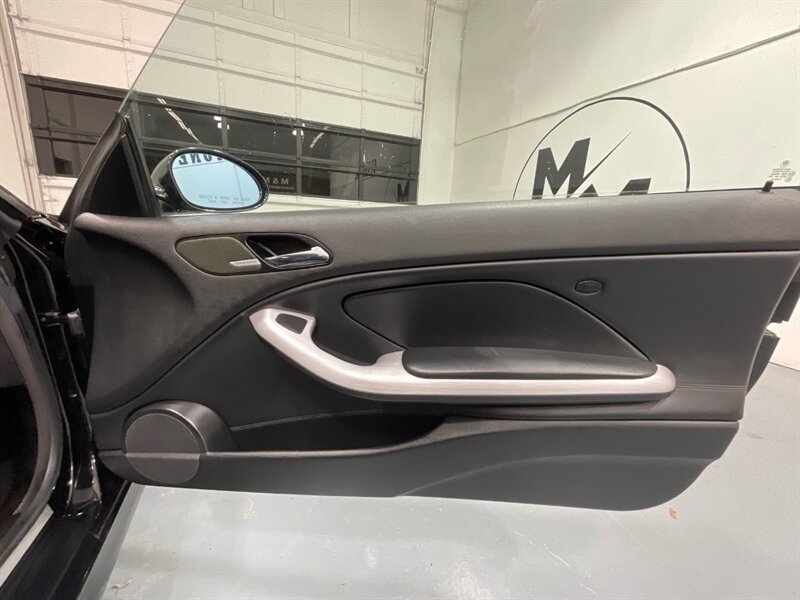 2005 BMW M3 Convertible / 3.2L 6Cyl / 6-SPEED MANUAL/69K MILES / Leather Heated Seats / Navigation / BRAND NEW TIRES / ZERO RUST - Photo 36 - Gladstone, OR 97027