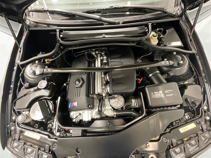 2005 BMW M3 Convertible / 3.2L 6Cyl / 6-SPEED MANUAL/69K MILES / Leather Heated Seats / Navigation / BRAND NEW TIRES / ZERO RUST - Photo 57 - Gladstone, OR 97027