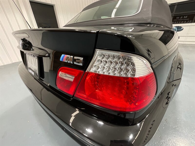 2005 BMW M3 Convertible / 3.2L 6Cyl / 6-SPEED MANUAL/69K MILES / Leather Heated Seats / Navigation / BRAND NEW TIRES / ZERO RUST - Photo 28 - Gladstone, OR 97027