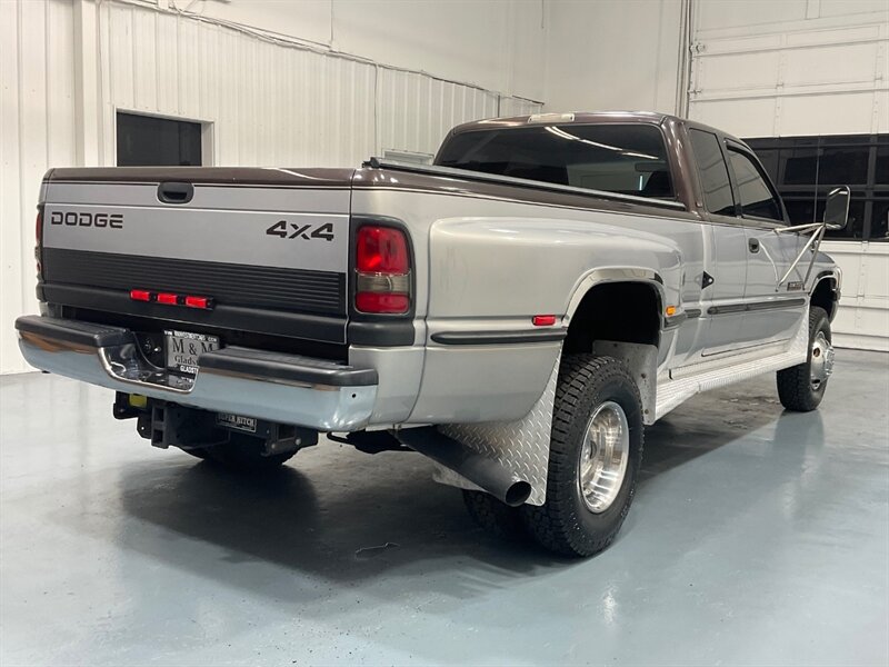 1998 Dodge Ram 3500 Laramie SLT 4X4 /5.9L DIESEL /12-VALVE / 5-SPEED  /DUALLY / ZERO RUST / ONLY 89,000 Miles Only - Photo 10 - Gladstone, OR 97027