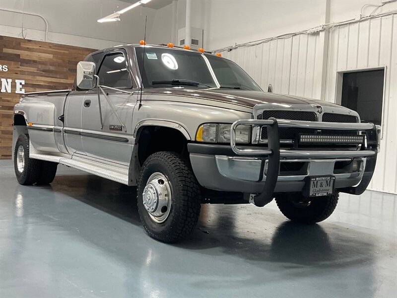 1998 Dodge Ram 3500 Laramie SLT 4X4 /5.9L DIESEL /12-VALVE / 5-SPEED  /DUALLY / ZERO RUST / ONLY 89,000 Miles Only - Photo 2 - Gladstone, OR 97027