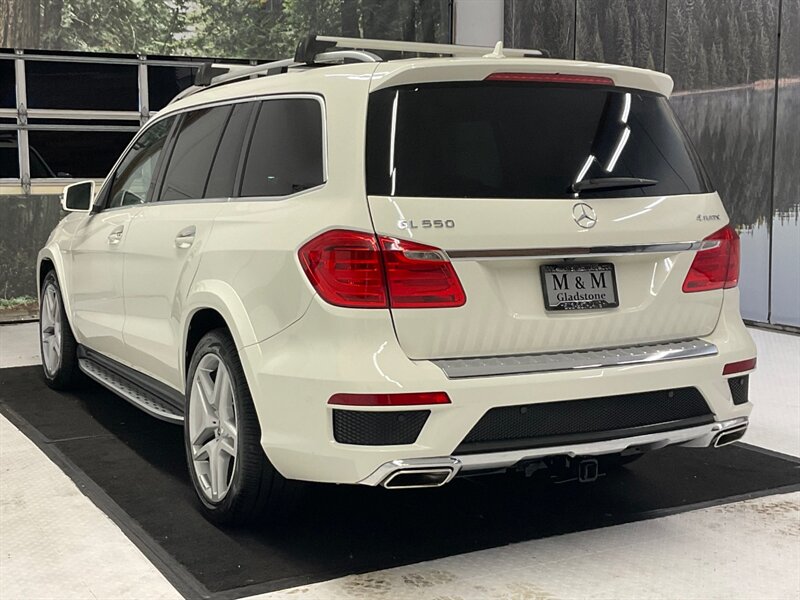 2013 Mercedes-Benz GL 550 4MATIC AWD / 4.6L V8 TWIN TURBO / 3RD SEAT  /Leather w. Heated & Cooled Seats / Navigation & Backup Camera / SHARP & CLEAN - Photo 8 - Gladstone, OR 97027