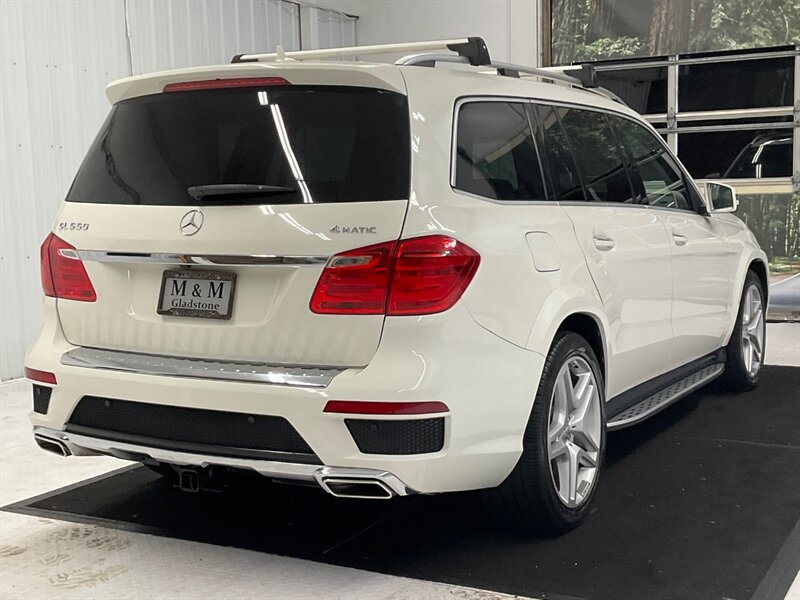 2013 Mercedes-Benz GL 550 4MATIC AWD / 4.6L V8 TWIN TURBO / 3RD SEAT  /Leather w. Heated & Cooled Seats / Navigation & Backup Camera / SHARP & CLEAN - Photo 7 - Gladstone, OR 97027