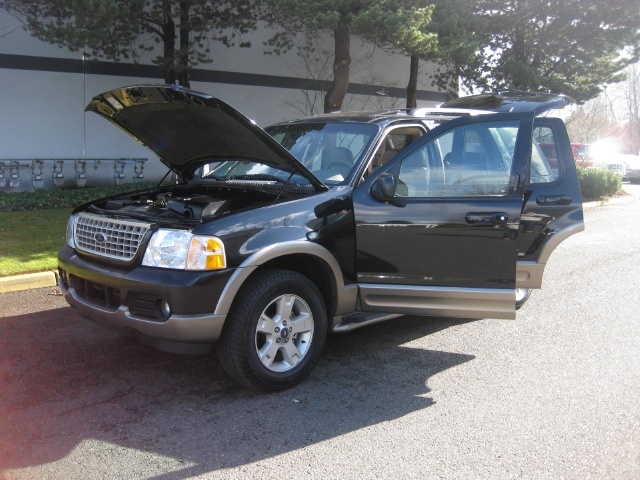 2003 Ford Explorer Eddie Bauer   - Photo 17 - Portland, OR 97217