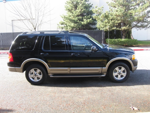 2003 Ford Explorer Eddie Bauer   - Photo 7 - Portland, OR 97217