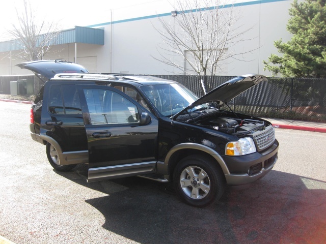 2003 Ford Explorer Eddie Bauer   - Photo 23 - Portland, OR 97217