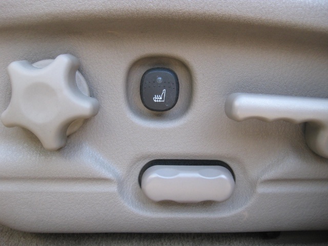 2003 Ford Explorer Eddie Bauer   - Photo 33 - Portland, OR 97217