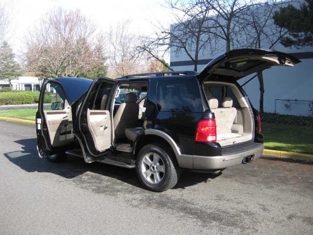 2003 Ford Explorer Eddie Bauer   - Photo 19 - Portland, OR 97217