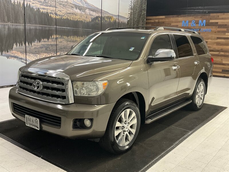 2010 Toyota Sequoia Limited 4X4 / Leather / Navigation / Sunroof  / RUST FREE / Heated Seats / 3RD ROW SEAT / Excel Cond - Photo 1 - Gladstone, OR 97027