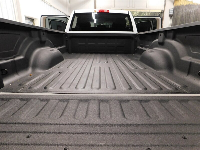 2012 RAM 3500 Crew Cab 4X4 / 6.7L   - Photo 22 - Gladstone, OR 97027