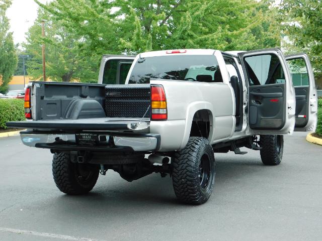 2005 GMC Sierra 3500 SLT 4dr Crew Cab / 4X4 / DIESEL / LIFTED / 1-OWNER