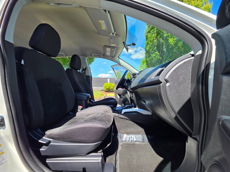 2013 Mitsubishi Outlander Sport ES 2WD 4-Cyl , 2.0L / PADDLE SHIFTS / Fresh Trade / Excellent Condition - Photo 14 - Portland, OR 97217