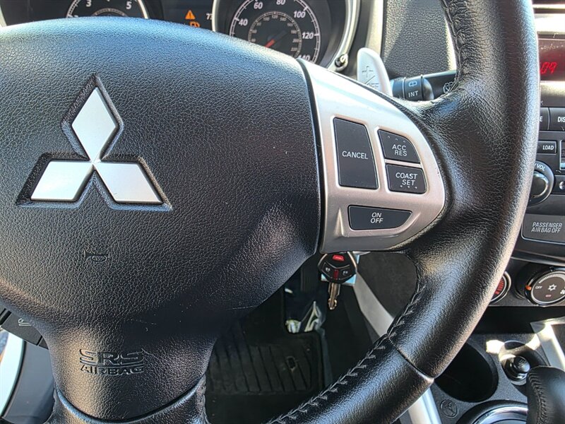 2013 Mitsubishi Outlander Sport ES 2WD 4-Cyl , 2.0L / PADDLE SHIFTS / Fresh Trade / Excellent Condition - Photo 32 - Portland, OR 97217