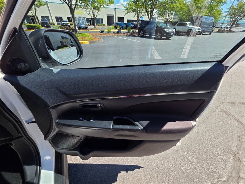 2013 Mitsubishi Outlander Sport ES 2WD 4-Cyl , 2.0L / PADDLE SHIFTS / Fresh Trade / Excellent Condition - Photo 34 - Portland, OR 97217
