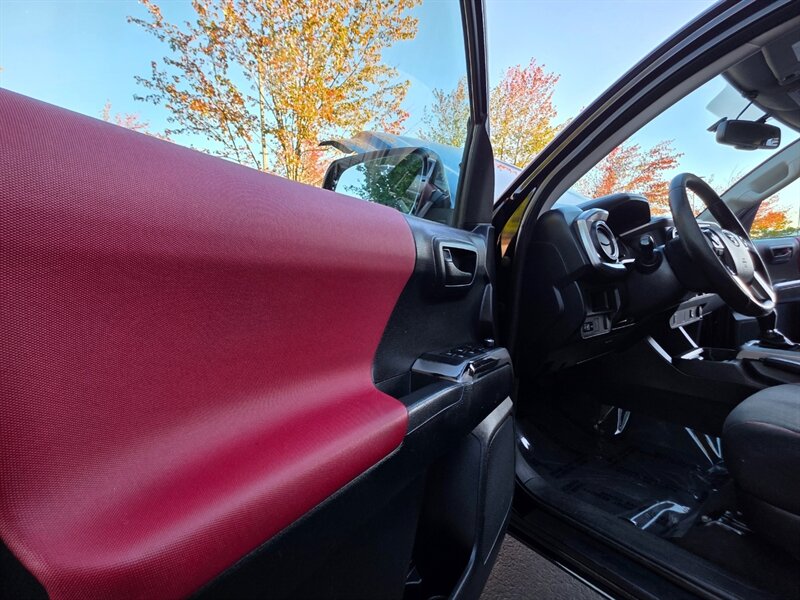 2016 Toyota Tacoma DOUBLE CAB 4X4 V6 3.5L / LOCAL TRUCK / LIFTED !! - Photo 47 - Portland, OR 97217