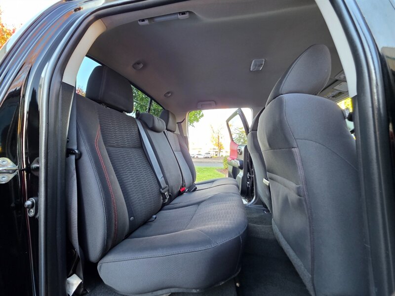 2016 Toyota Tacoma DOUBLE CAB 4X4 V6 3.5L / LOCAL TRUCK / LIFTED !! - Photo 16 - Portland, OR 97217