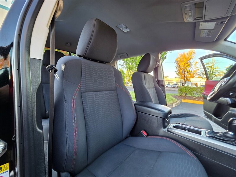 2016 Toyota Tacoma DOUBLE CAB 4X4 V6 3.5L / LOCAL TRUCK / LIFTED !! - Photo 14 - Portland, OR 97217