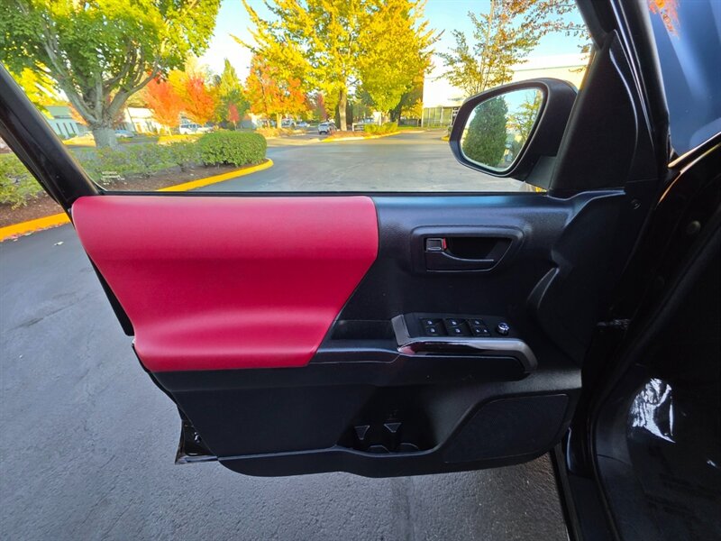 2016 Toyota Tacoma DOUBLE CAB 4X4 V6 3.5L / LOCAL TRUCK / LIFTED !! - Photo 41 - Portland, OR 97217