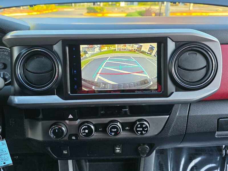 2016 Toyota Tacoma DOUBLE CAB 4X4 V6 3.5L / LOCAL TRUCK / LIFTED !! - Photo 18 - Portland, OR 97217