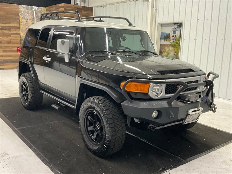 2010 Toyota FJ Cruiser  / LOCAL SUV / RUST FREE / Backup Camera / E-LOCKER - Photo 2 - Gladstone, OR 97027